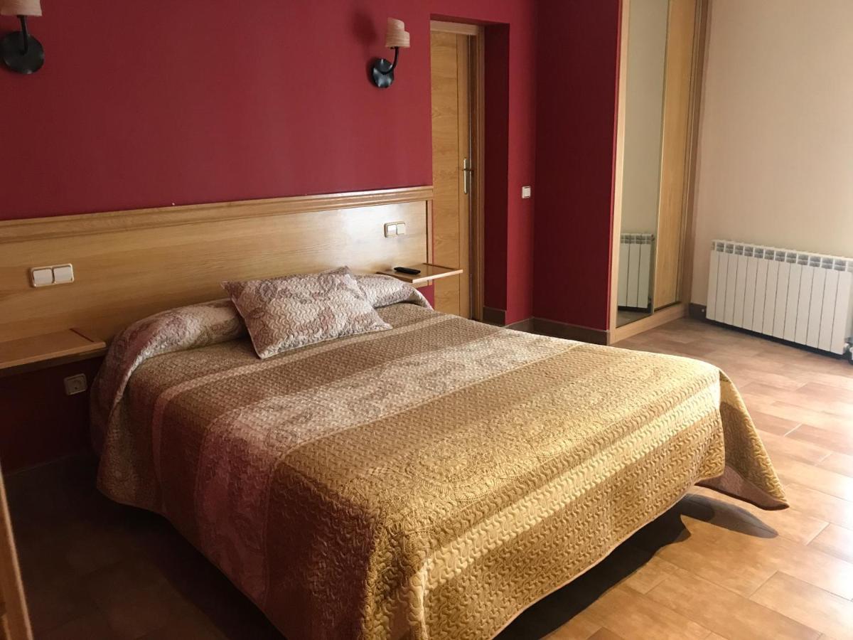 Hotel Rural El Alberche Burgohondo Ngoại thất bức ảnh